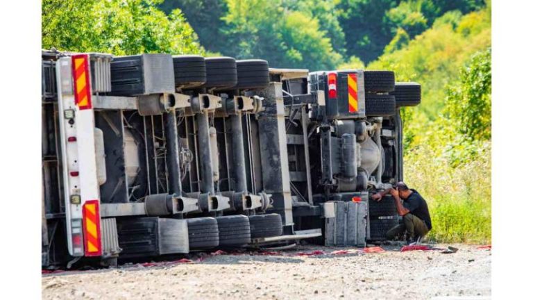 Why Every Truck Owner Needs a Truck Accident Lawyer in Their Corner