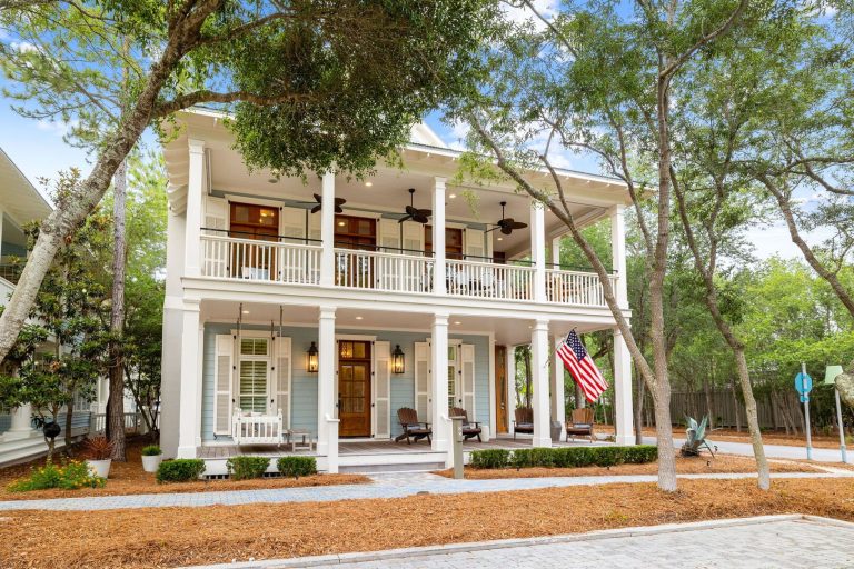 5 Signs It’s Time to Replace Your Fence