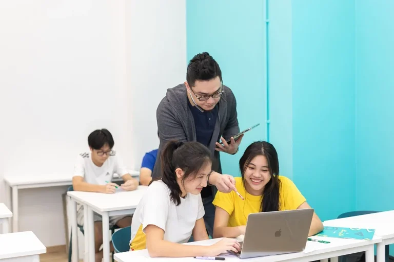 Maximise Your Scores: Targeted Tuition for O-Level English and GP Excellence