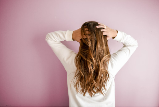 How to Stay Entertained While Styling Your Hair