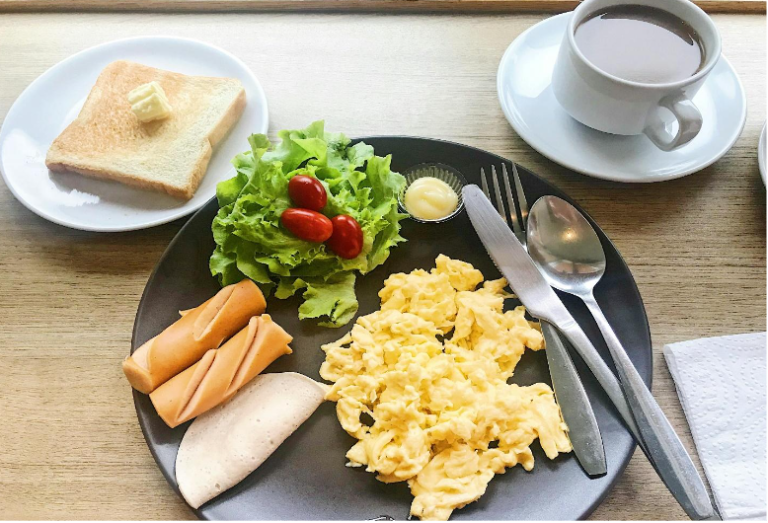 Typical UAE Breakfast Menus to Start Your Everyday